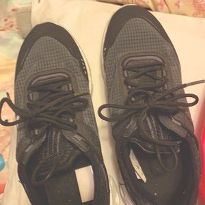 Nike sneakers wore 1 time and cleaned